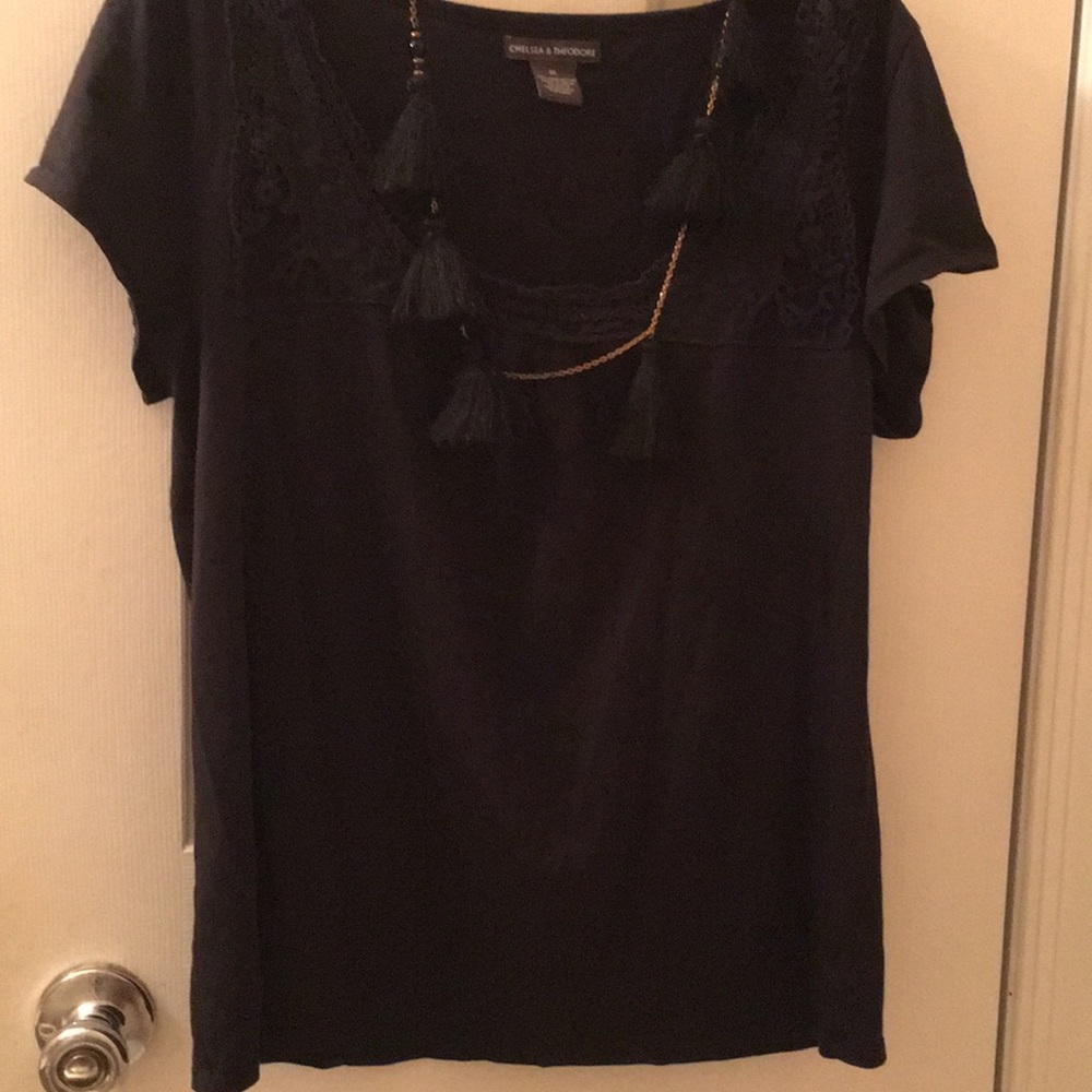 Pretty s/s black crochet design top only